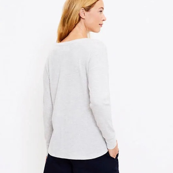 Lou Grey Waffle Shirttail Top - Picture 3 of 8